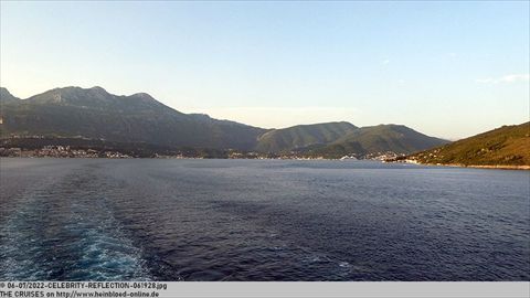 2022-CELEBRITY-REFLECTION-061928