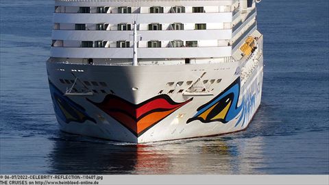 2022-CELEBRITY-REFLECTION-110407