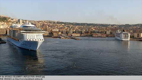 2022-CELEBRITY-REFLECTION-090451