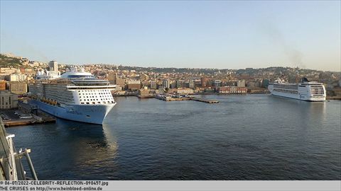 2022-CELEBRITY-REFLECTION-090457