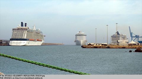 2022-CELEBRITY-REFLECTION-010239