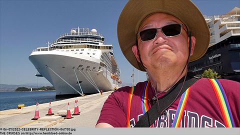 2022-CELEBRITY-REFLECTION-041703