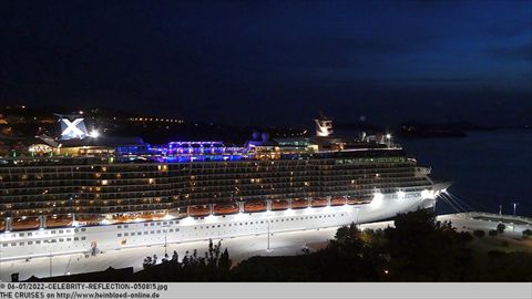 2022-CELEBRITY-REFLECTION-050815