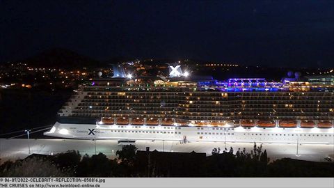 2022-CELEBRITY-REFLECTION-050816