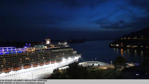 2022-CELEBRITY-REFLECTION-050818