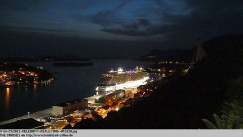 2022-CELEBRITY-REFLECTION-050820