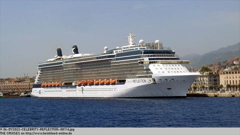 2022-CELEBRITY-REFLECTION-081114