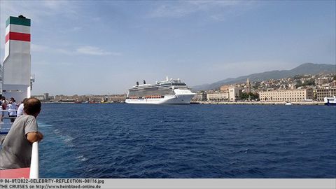 2022-CELEBRITY-REFLECTION-081116