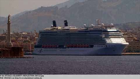 2022-CELEBRITY-REFLECTION-081122