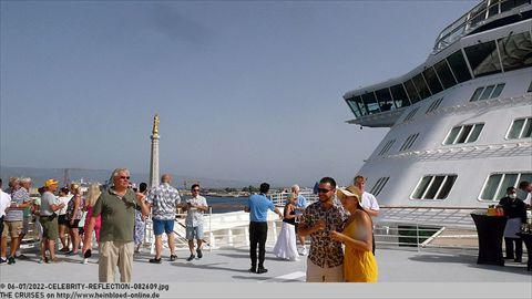 2022-CELEBRITY-REFLECTION-082609