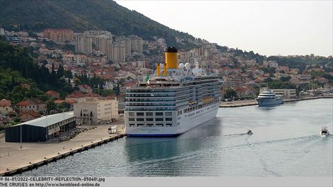 2022-CELEBRITY-REFLECTION-050401