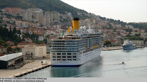 2022-CELEBRITY-REFLECTION-050402