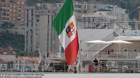 2022-CELEBRITY-REFLECTION-050410