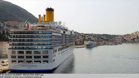 2022-CELEBRITY-REFLECTION-050411