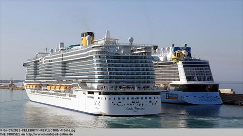 2022-CELEBRITY-REFLECTION-110614