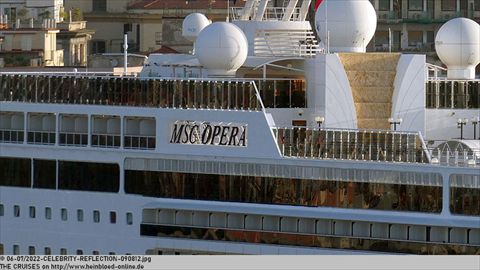 2022-CELEBRITY-REFLECTION-090812