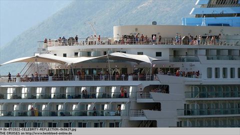 2022-CELEBRITY-REFLECTION-060629