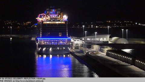 2022-CELEBRITY-REFLECTION-110309