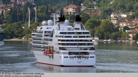 2022-CELEBRITY-REFLECTION-060502