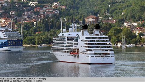 2022-CELEBRITY-REFLECTION-060503