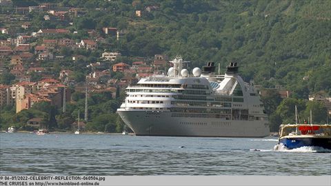 2022-CELEBRITY-REFLECTION-060504