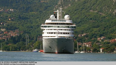 2022-CELEBRITY-REFLECTION-060507