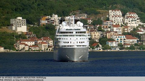 2022-CELEBRITY-REFLECTION-060540