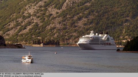 2022-CELEBRITY-REFLECTION-060541