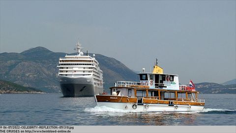 2022-CELEBRITY-REFLECTION-051310