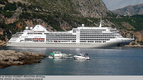 2022-CELEBRITY-REFLECTION-051324