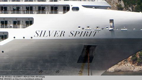 2022-CELEBRITY-REFLECTION-051328