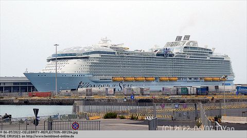 2022-CELEBRITY-REFLECTION-001204